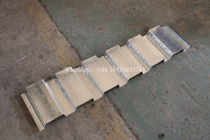 Maquina acanaladora de lamina para losacero 1.5&Prime;