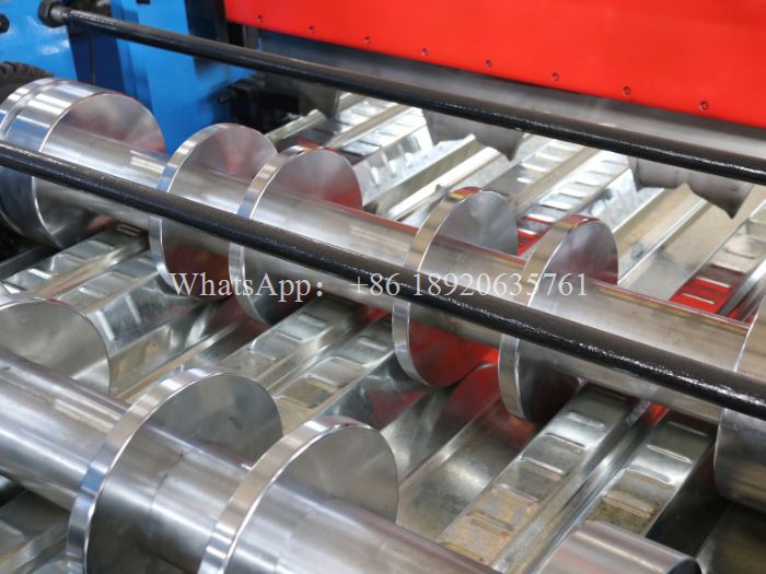 M&aacute;quinas lamina de steel deck losacero 975